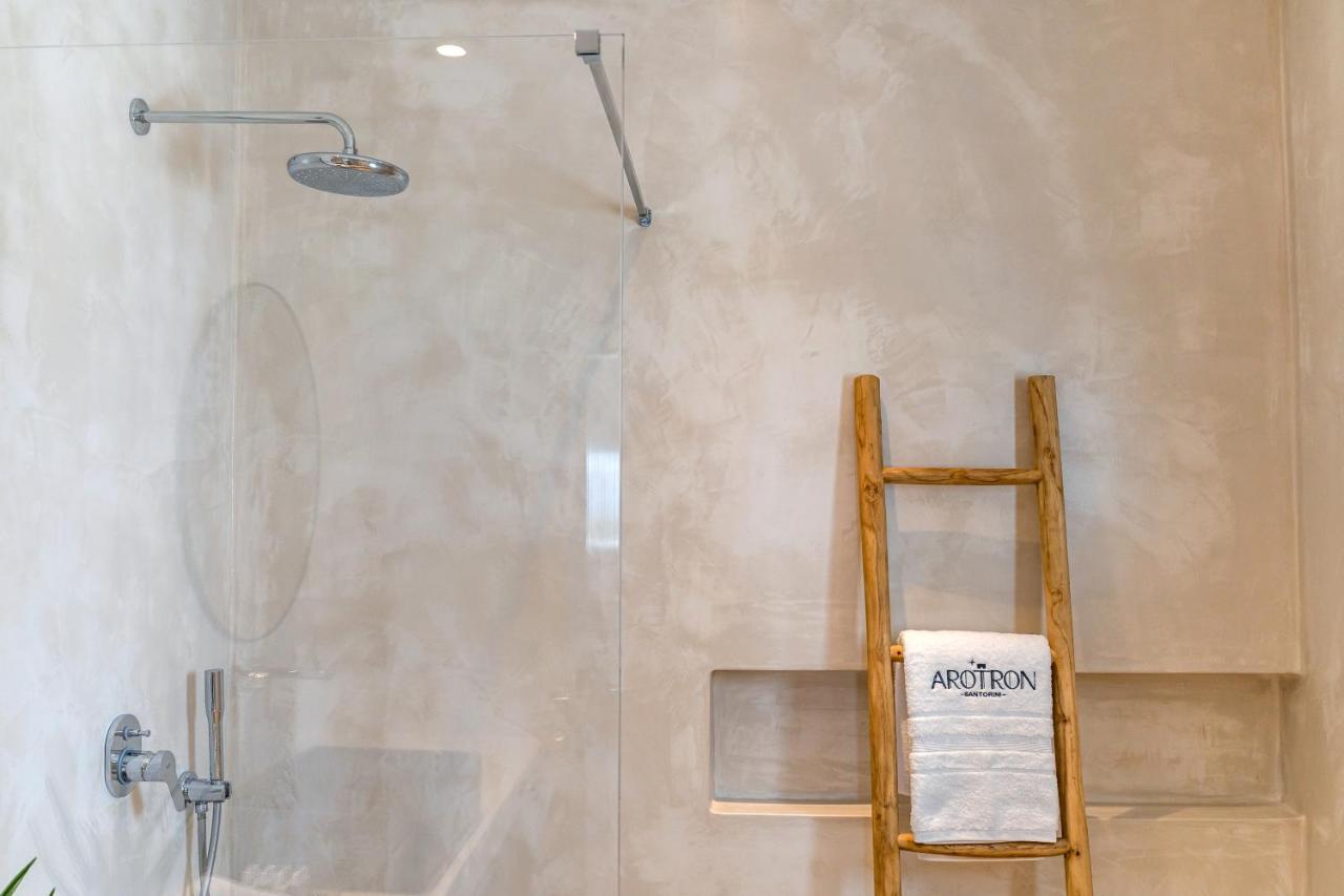 B&B Arotron Santorini Pýrgos