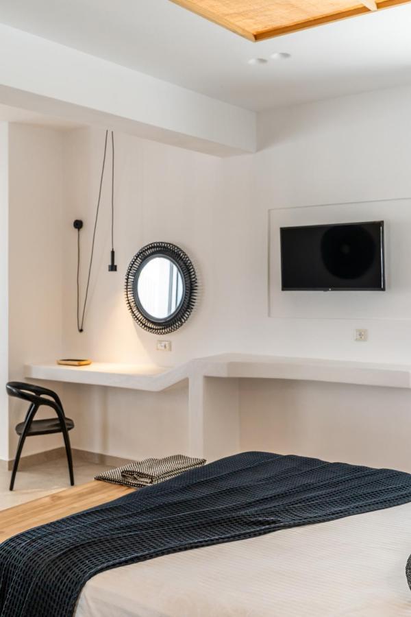 Arotron Santorini B&B *