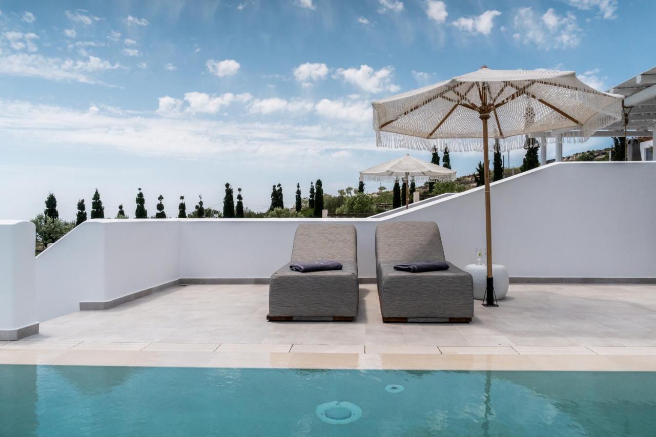Arotron Santorini B&B